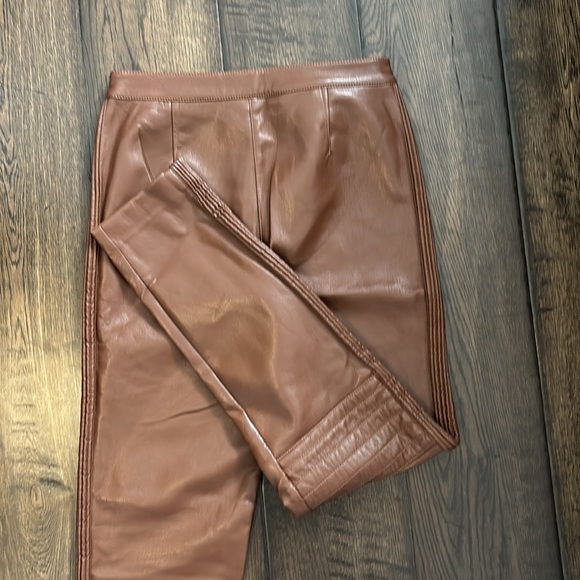 ARITZIA Leather Pants - Picture 4 of 4